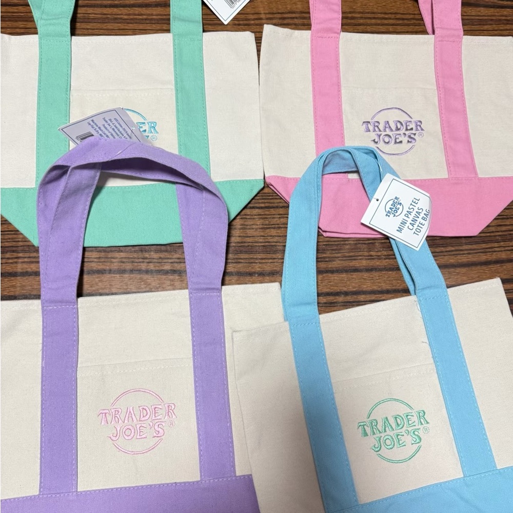Trader Joe’s Pastel Canvas Tote Bag Set